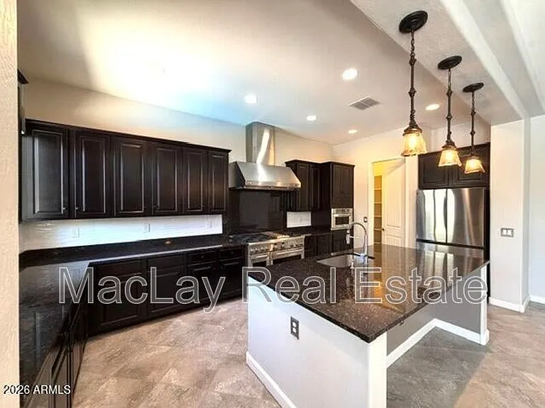 1142 E Bajor St — Photo 31