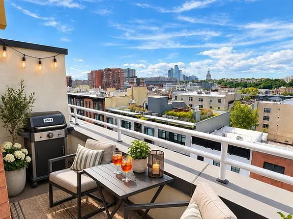 463 1st St APT 8H, Hoboken, NJ 07030