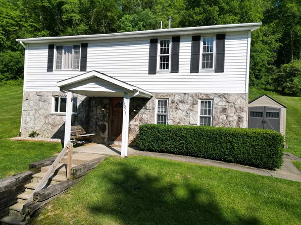 2073 Junkins Ave, Clarksburg, WV 26301