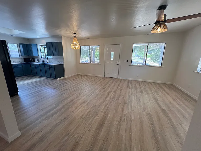 10125 Atascadero Ave #B — Photo 9
