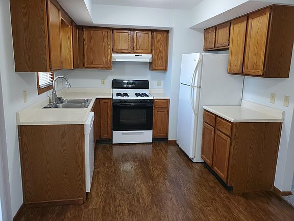 Kitchen View from Eat-in Area