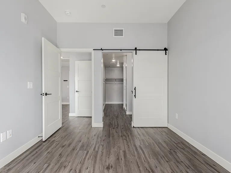475 N 9th St #303 — Photo 18