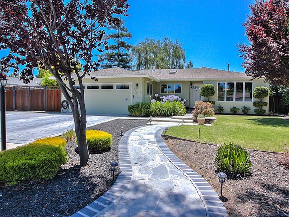 2nd image of 15355 La Alameda Dr