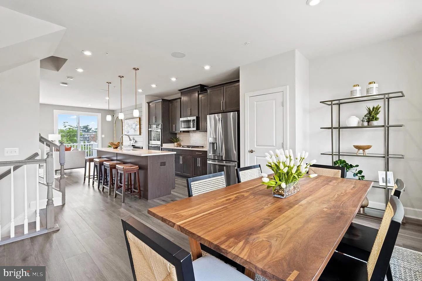 3 bed, 3.5 bath, 2203 sqft, $3,500 — Photo 3