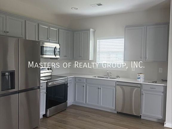 4th image of 15 Sterling Rd