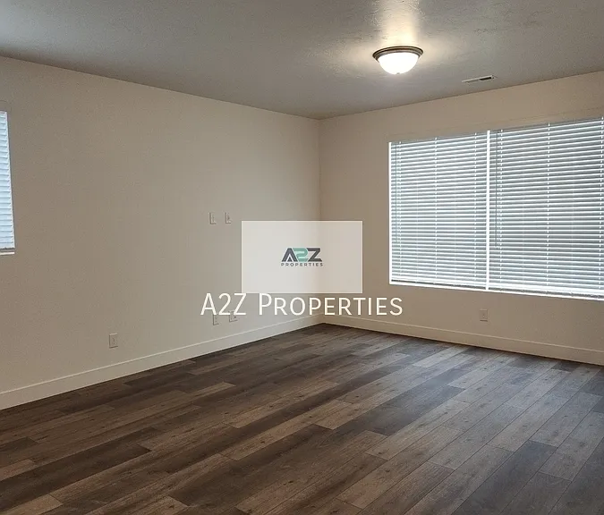 924 S 850 W — Photo 13