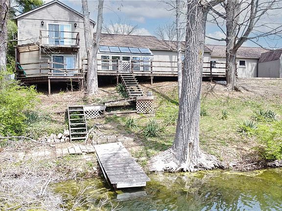 2nd image of 1129 N Middle Dr
