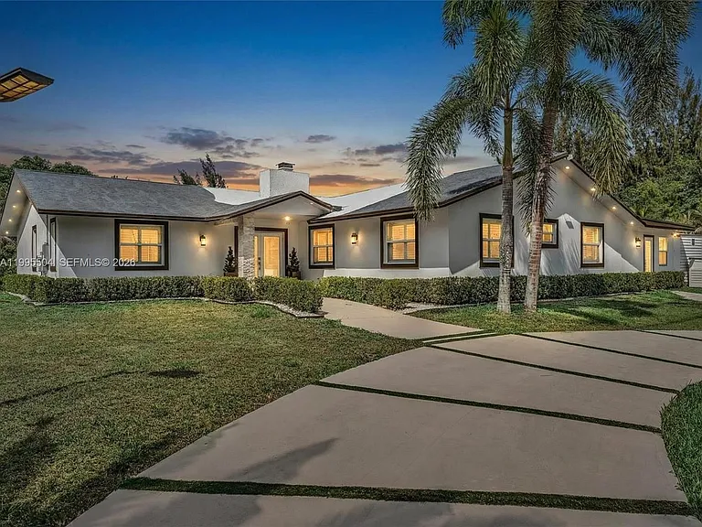 6920 SW 182nd Way — Photo 3