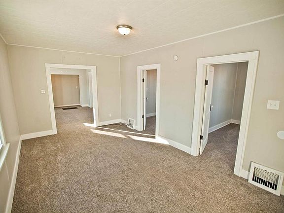 2nd image of 553 Ballard Ave