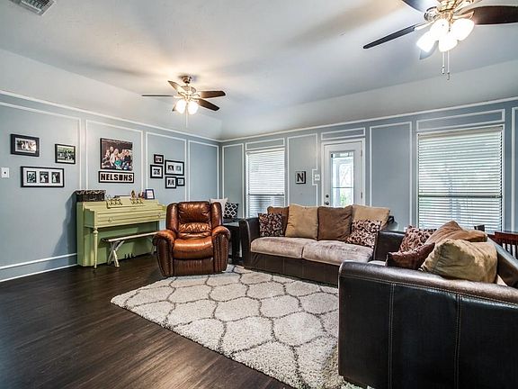 3rd image of 2204 Blue Cypress Dr