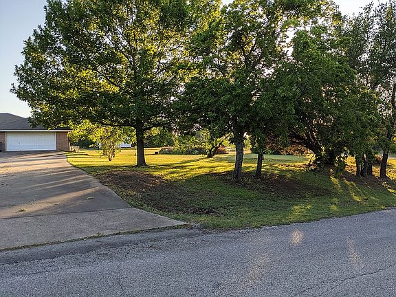 2nd image of 2920 Overton Ct