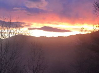 585 Laurel Valley Dr, Asheville, NC 28805