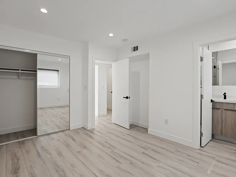 2034 S Garth Ave #A — Photo 18
