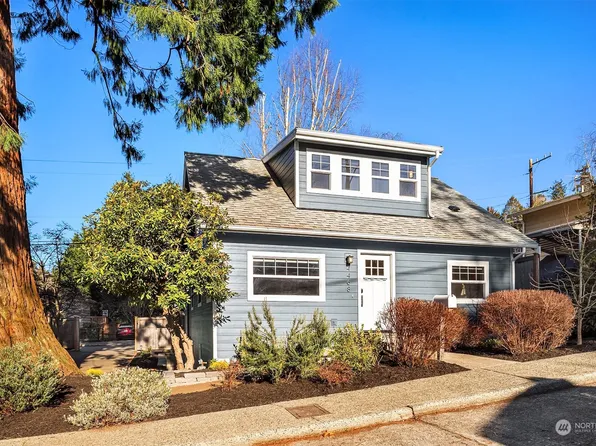 4468 SW Kenyon Place, Seattle, WA 98136