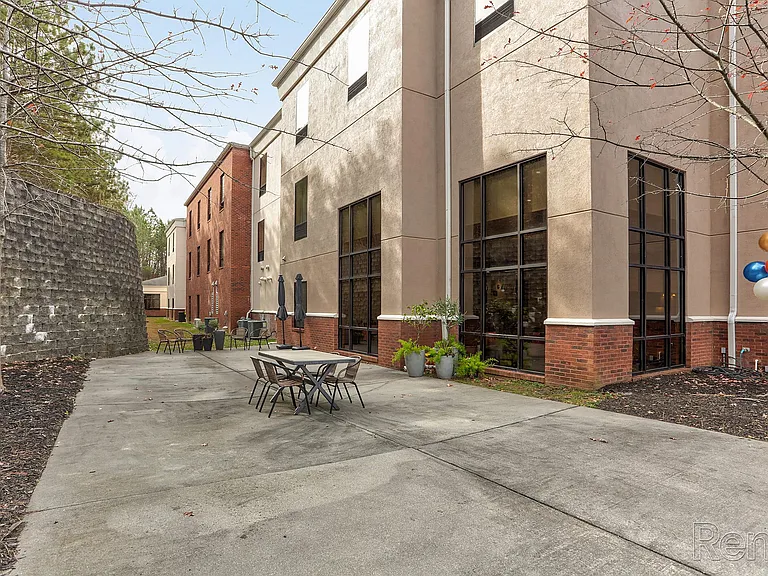 Hilltop Lofts II — Photo 34