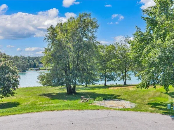 432 Bridleridge Rd, Penhook, VA 24137