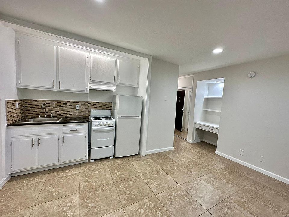 2nd image of 531 S Mariposa Ave APT 106