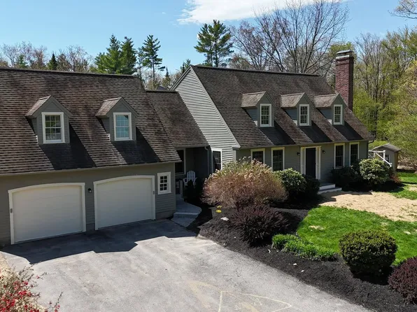 43 Sturbridge Lane, Cumberland, ME 04021