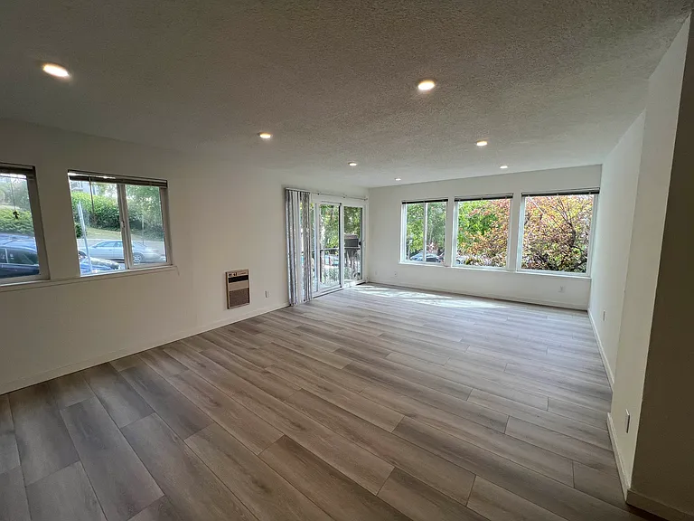 1742 Spruce St #11 — Photo 5