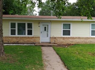 421 Maresh St, Taylor, TX 76574