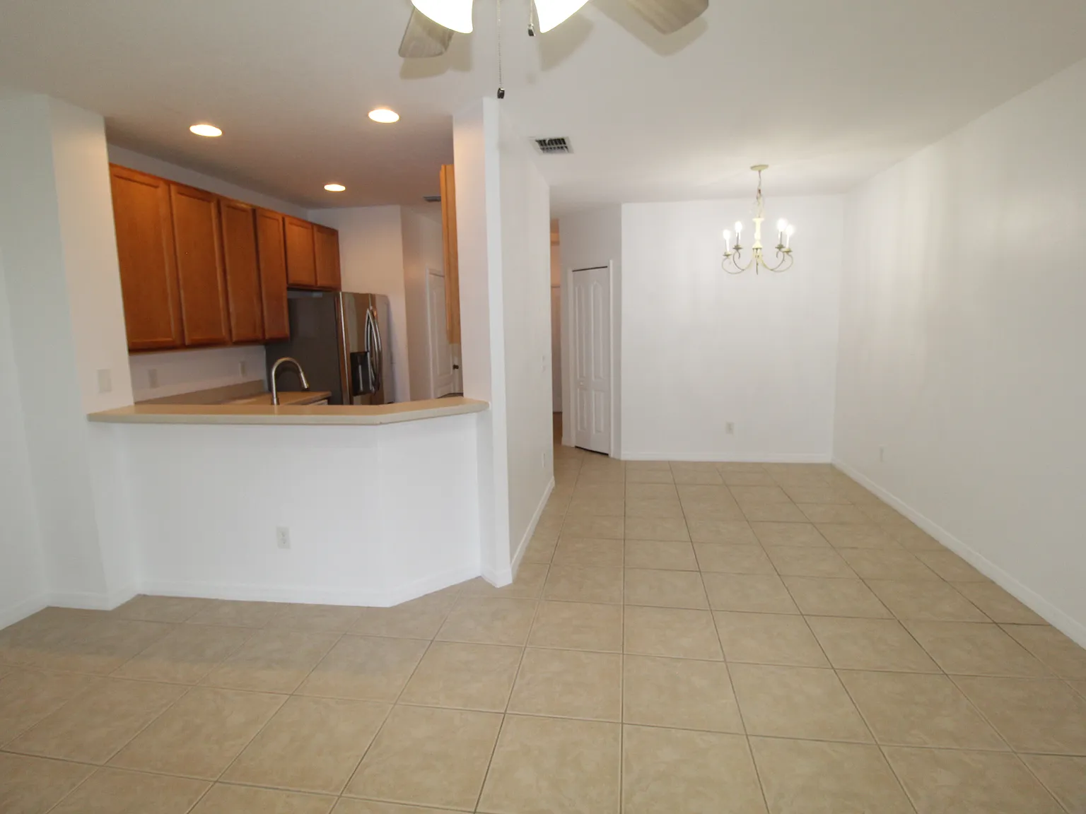 2 bed, 2.5 bath, 1202 sqft, $1,800 — Photo 4