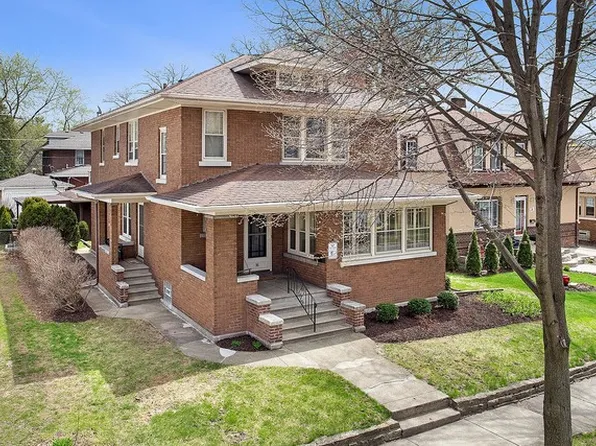 16 Manor Ct, Joliet, IL 60436