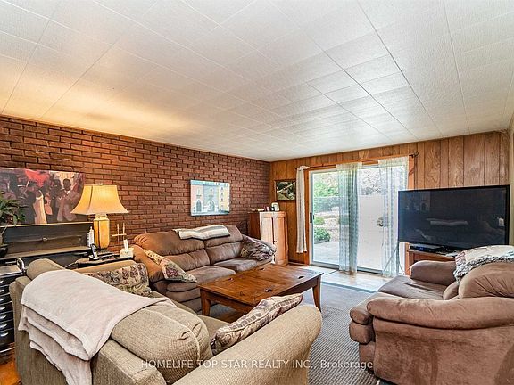3rd image of 8733 Heritage Rd