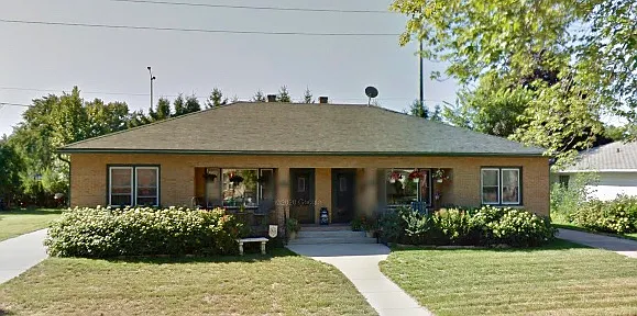 1721 Lloyd Ave — Photo 1