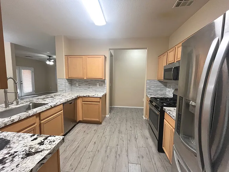 673 Peachy Canyon Cir #103 — Photo 12
