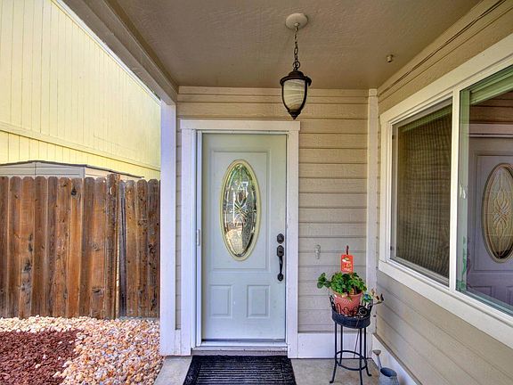 2nd image of 2914 Twin Creeks Ln