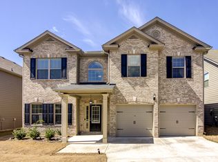 7591 Crawford Ct, Fairburn, GA 30213