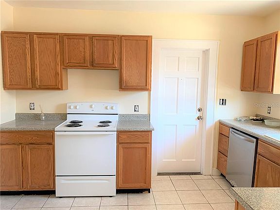 4th image of 526 Belleview Blvd