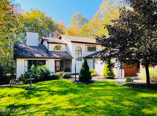 2526 Country Club Dr, Tobyhanna, PA