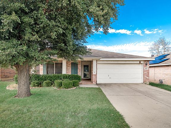 3rd image of 900 Jockey Club Ln