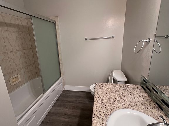 5th image of 5444 N Del Mar Ave APT 105