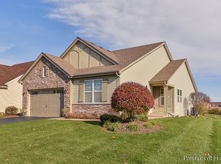 816 Canton Dr, Oswego, IL 60543