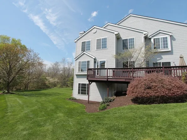 348 Pondview Dr, Harleysville, PA 19438