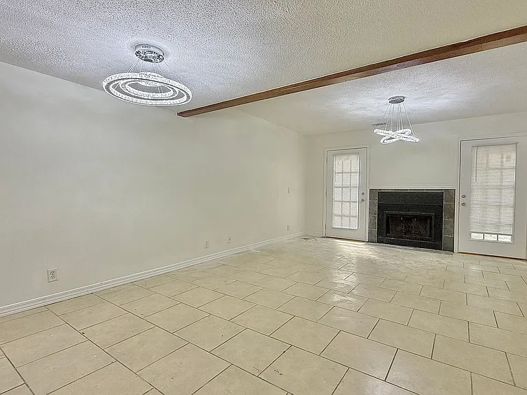 727 S Main St #107 — Photo 8