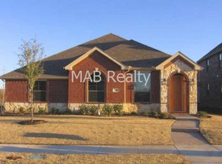 910 Meadow Flower Ln, Garland, TX 75043
