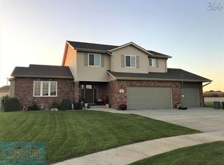 366 S Deer Creek Pl, Columbus, NE 68601