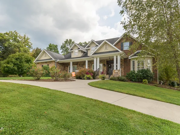 207 Fallen Oak Cir, Seymour, TN 37865