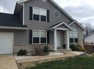 3026 Apple Blossom Ct, High Ridge, MO 63049
