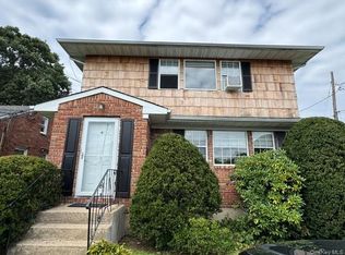 6 Tredwell Ave, Syosset, NY 11791