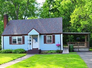 913 Plymouth St, Windsor, CT 06095