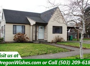 8310 NE Holladay St, Portland, OR 97220