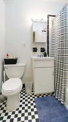 Rented by Compass | media 7