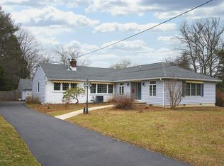49 Handyboy Ct, Red Bank, NJ 07701