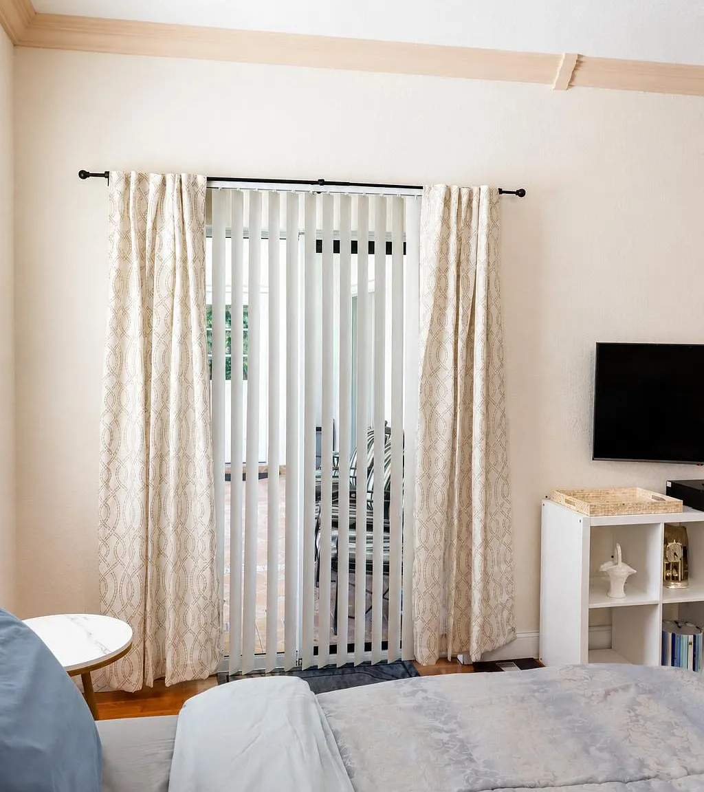 2 bed, 2.0 bath, 1800 sqft, $1,364 — Photo 3