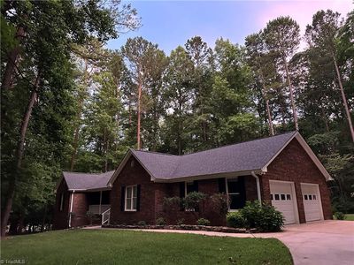 7194 Johns Point Ct, Liberty, NC, 27298