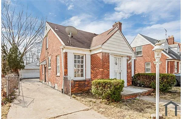 Photo 2 of 18 - 16306 Collingham Dr - Detroit, MI Building Photo - 16306 Collingham Dr